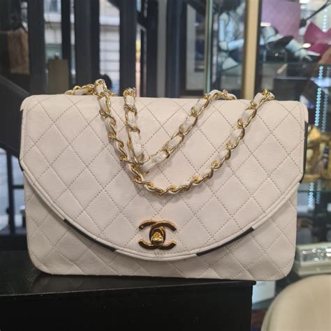 sac chanel blanc prix|chanel pre owned sac.